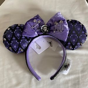 NWT - Disney's Madam Leota Haunted Mansion Minnie Mouse Ears.